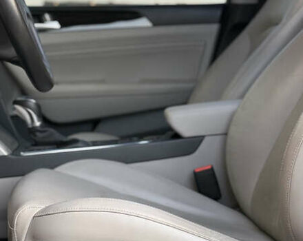 Черный Хендай Соната, объемом двигателя 2 л и пробегом 120 тыс. км за 17199 $, фото 28 на Automoto.ua