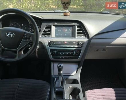 Черный Хендай Соната, объемом двигателя 2.4 л и пробегом 169 тыс. км за 10900 $, фото 14 на Automoto.ua