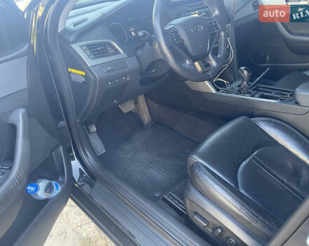 Черный Хендай Соната, объемом двигателя 2 л и пробегом 216 тыс. км за 15555 $, фото 15 на Automoto.ua