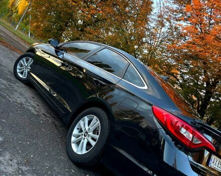 Черный Хендай Соната, объемом двигателя 2.4 л и пробегом 190 тыс. км за 8500 $, фото 4 на Automoto.ua