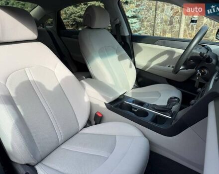 Хендай Соната 2016 в Киеве на Automoto.ua Черный Хендай Соната, объемом двигателя 2.36 л и пробегом 167 тыс. км за 10300 $, фото 24 на Automoto.ua