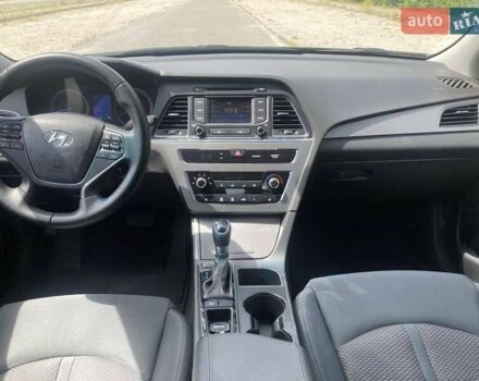 Черный Хендай Соната, объемом двигателя 2.36 л и пробегом 117 тыс. км за 11200 $, фото 12 на Automoto.ua