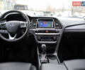 Чорний Хендай Соната, об'ємом двигуна 2 л та пробігом 370 тис. км за 13300 $, фото 31 на Automoto.ua