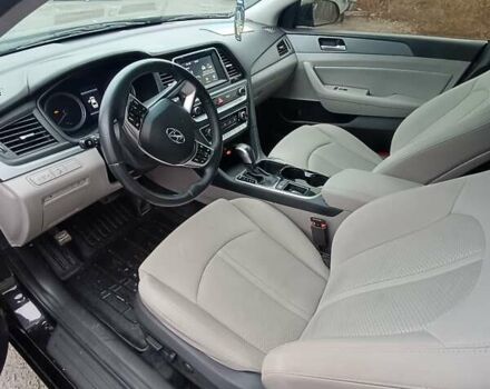 Черный Хендай Соната, объемом двигателя 2.36 л и пробегом 70 тыс. км за 11700 $, фото 9 на Automoto.ua