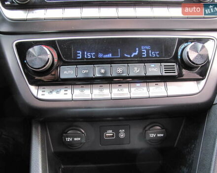 Чорний Хендай Соната, об'ємом двигуна 2 л та пробігом 370 тис. км за 13300 $, фото 73 на Automoto.ua