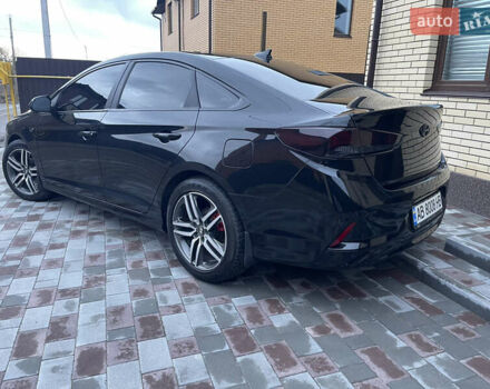 Чорний Хендай Соната, об'ємом двигуна 2 л та пробігом 240 тис. км за 14500 $, фото 3 на Automoto.ua