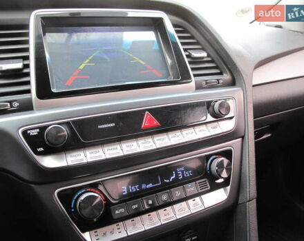 Чорний Хендай Соната, об'ємом двигуна 2 л та пробігом 370 тис. км за 13300 $, фото 77 на Automoto.ua