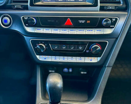 Чорний Хендай Соната, об'ємом двигуна 2.4 л та пробігом 173 тис. км за 11899 $, фото 27 на Automoto.ua