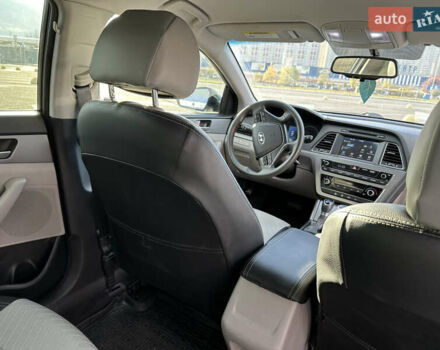 Черный Хендай Соната, объемом двигателя 2.36 л и пробегом 132 тыс. км за 12500 $, фото 20 на Automoto.ua