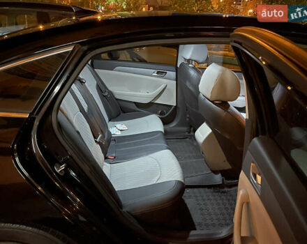 Черный Хендай Соната, объемом двигателя 2.36 л и пробегом 132 тыс. км за 12500 $, фото 25 на Automoto.ua