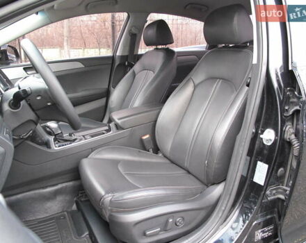 Чорний Хендай Соната, об'ємом двигуна 2 л та пробігом 370 тис. км за 13300 $, фото 20 на Automoto.ua