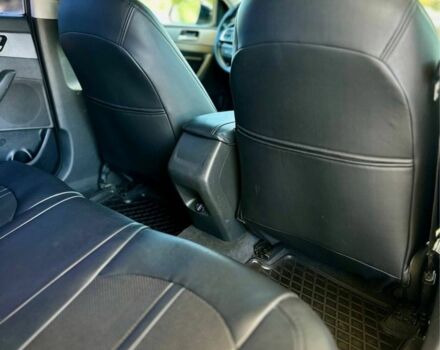 Черный Хендай Соната, объемом двигателя 2.4 л и пробегом 173 тыс. км за 11799 $, фото 14 на Automoto.ua