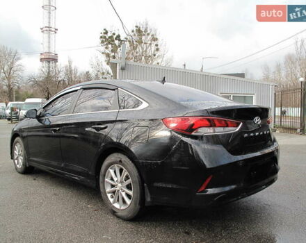 Чорний Хендай Соната, об'ємом двигуна 2 л та пробігом 370 тис. км за 13300 $, фото 11 на Automoto.ua