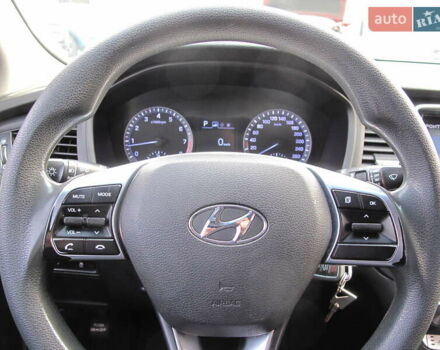 Чорний Хендай Соната, об'ємом двигуна 2 л та пробігом 370 тис. км за 13300 $, фото 55 на Automoto.ua