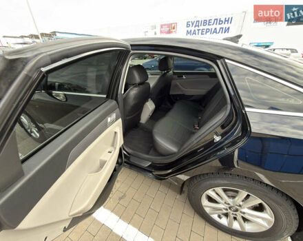 Хендай Соната 2017 в Борисполе на Automoto.ua Черный Хендай Соната, объемом двигателя 2.36 л и пробегом 72 тыс. км за 12650 $, фото 10 на Automoto.ua