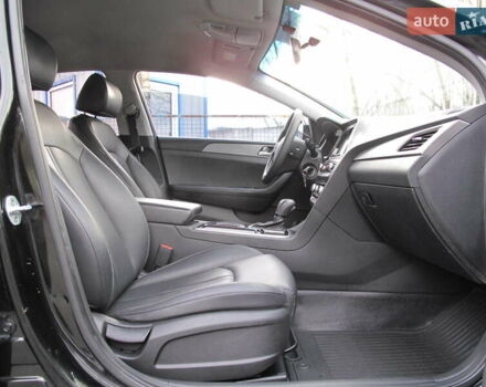 Чорний Хендай Соната, об'ємом двигуна 2 л та пробігом 370 тис. км за 13300 $, фото 40 на Automoto.ua