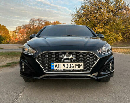 Чорний Хендай Соната, об'ємом двигуна 2.36 л та пробігом 153 тис. км за 14000 $, фото 2 на Automoto.ua