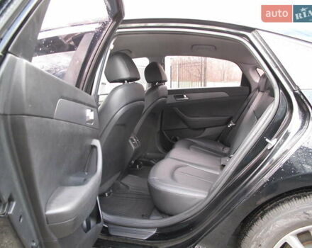 Чорний Хендай Соната, об'ємом двигуна 2 л та пробігом 370 тис. км за 13300 $, фото 25 на Automoto.ua