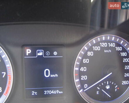 Чорний Хендай Соната, об'ємом двигуна 2 л та пробігом 370 тис. км за 13300 $, фото 56 на Automoto.ua