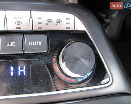 Чорний Хендай Соната, об'ємом двигуна 2 л та пробігом 370 тис. км за 13300 $, фото 67 на Automoto.ua