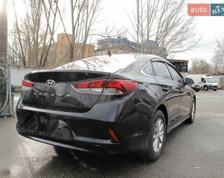 Чорний Хендай Соната, об'ємом двигуна 2 л та пробігом 370 тис. км за 13300 $, фото 10 на Automoto.ua