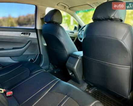 Чорний Хендай Соната, об'ємом двигуна 2.4 л та пробігом 173 тис. км за 11899 $, фото 19 на Automoto.ua