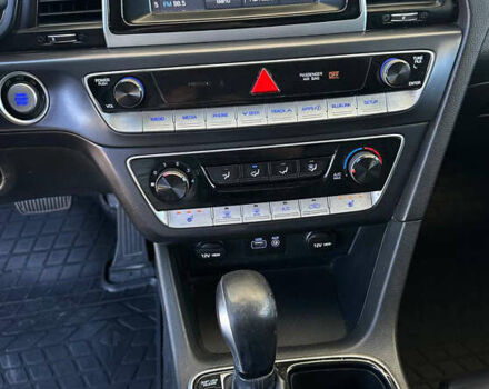 Чорний Хендай Соната, об'ємом двигуна 2.4 л та пробігом 173 тис. км за 11899 $, фото 34 на Automoto.ua