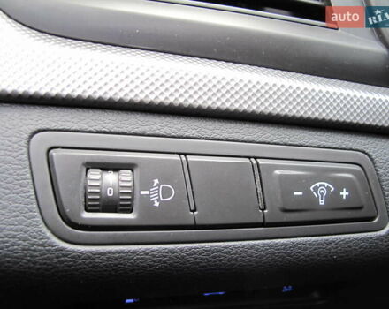 Чорний Хендай Соната, об'ємом двигуна 2 л та пробігом 370 тис. км за 13300 $, фото 51 на Automoto.ua