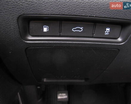 Чорний Хендай Соната, об'ємом двигуна 2 л та пробігом 370 тис. км за 13300 $, фото 50 на Automoto.ua