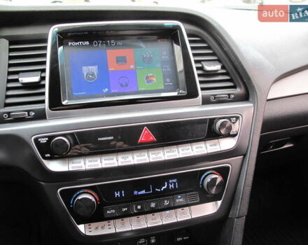 Чорний Хендай Соната, об'ємом двигуна 2 л та пробігом 370 тис. км за 13300 $, фото 84 на Automoto.ua