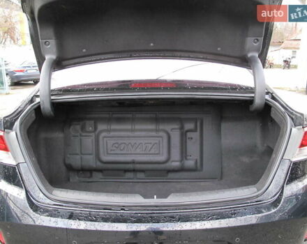 Чорний Хендай Соната, об'ємом двигуна 2 л та пробігом 370 тис. км за 13300 $, фото 37 на Automoto.ua