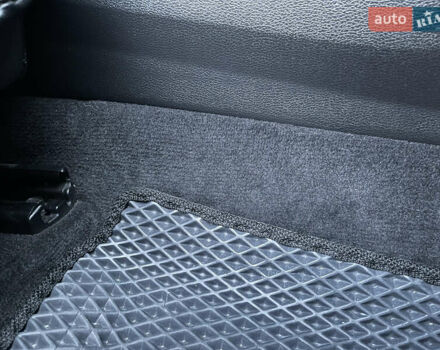 Чорний Хендай Соната, об'ємом двигуна 2 л та пробігом 240 тис. км за 14500 $, фото 20 на Automoto.ua