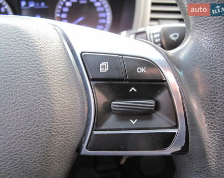 Чорний Хендай Соната, об'ємом двигуна 2 л та пробігом 370 тис. км за 13300 $, фото 59 на Automoto.ua