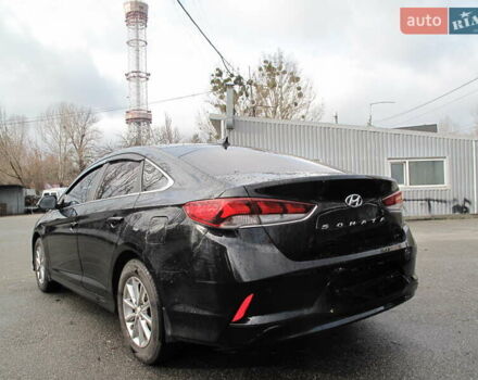 Чорний Хендай Соната, об'ємом двигуна 2 л та пробігом 370 тис. км за 13300 $, фото 9 на Automoto.ua