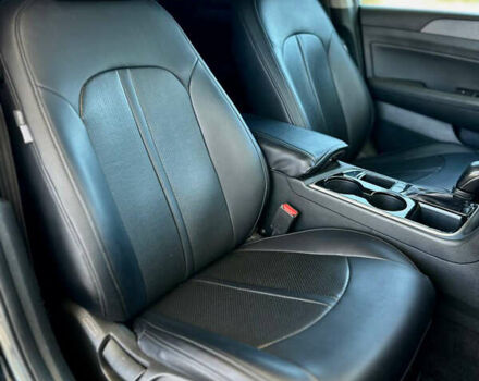 Чорний Хендай Соната, об'ємом двигуна 2.4 л та пробігом 173 тис. км за 11899 $, фото 29 на Automoto.ua