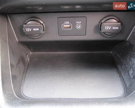 Чорний Хендай Соната, об'ємом двигуна 2 л та пробігом 370 тис. км за 13300 $, фото 74 на Automoto.ua