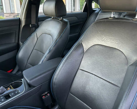 Чорний Хендай Соната, об'ємом двигуна 2 л та пробігом 102 тис. км за 14800 $, фото 12 на Automoto.ua