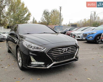 Чорний Хендай Соната, об'ємом двигуна 2 л та пробігом 396 тис. км за 14500 $, фото 1 на Automoto.ua