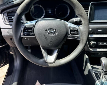 Чорний Хендай Соната, об'ємом двигуна 2.4 л та пробігом 154 тис. км за 11500 $, фото 5 на Automoto.ua