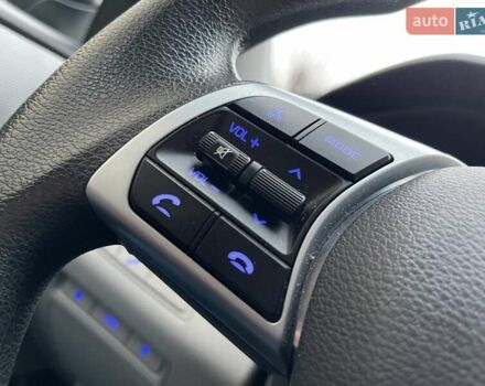 Черный Хендай Соната, объемом двигателя 2.4 л и пробегом 47 тыс. км за 14200 $, фото 24 на Automoto.ua