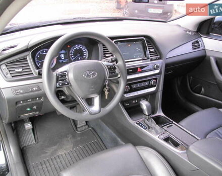 Чорний Хендай Соната, об'ємом двигуна 2 л та пробігом 396 тис. км за 14500 $, фото 21 на Automoto.ua