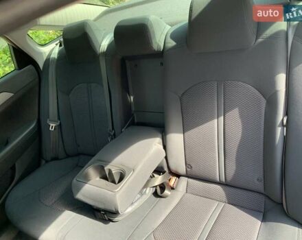 Чорний Хендай Соната, об'ємом двигуна 2.4 л та пробігом 90 тис. км за 15500 $, фото 16 на Automoto.ua