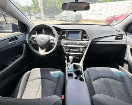 Чорний Хендай Соната, об'ємом двигуна 2.4 л та пробігом 154 тис. км за 11500 $, фото 7 на Automoto.ua