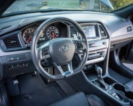 Черный Хендай Соната, объемом двигателя 2 л и пробегом 79 тыс. км за 7100 $, фото 9 на Automoto.ua