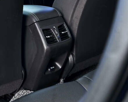 Черный Хендай Соната, объемом двигателя 2 л и пробегом 171 тыс. км за 12650 $, фото 12 на Automoto.ua