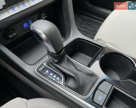 Черный Хендай Соната, объемом двигателя 2.4 л и пробегом 47 тыс. км за 14200 $, фото 28 на Automoto.ua