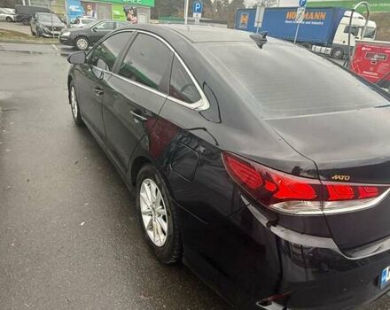 Черный Хендай Соната, объемом двигателя 2.36 л и пробегом 81 тыс. км за 12600 $, фото 4 на Automoto.ua