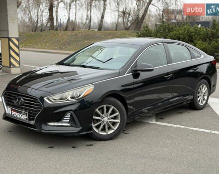 Чорний Хендай Соната, об'ємом двигуна 2.36 л та пробігом 104 тис. км за 12999 $, фото 4 на Automoto.ua