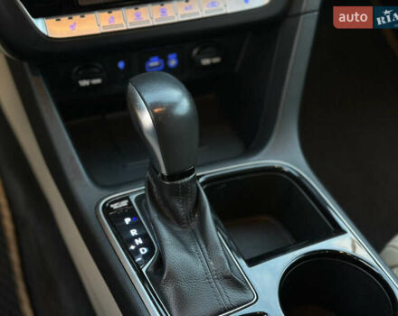 Черный Хендай Соната, объемом двигателя 2.4 л и пробегом 140 тыс. км за 13600 $, фото 29 на Automoto.ua