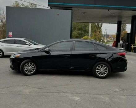 Черный Хендай Соната, объемом двигателя 2.36 л и пробегом 185 тыс. км за 12300 $, фото 7 на Automoto.ua